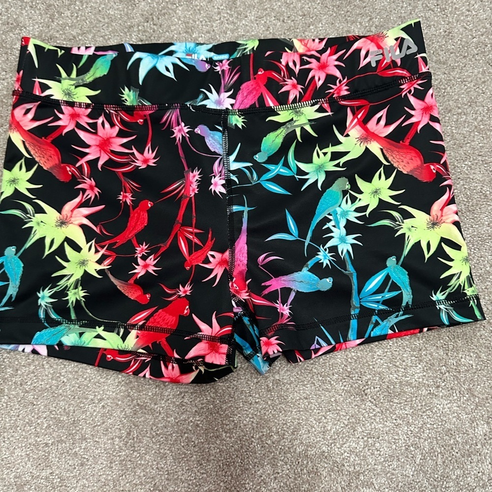 Fila Running Shorts in Fun, Tropical Parrot Print - size Large - NWOT 🦜